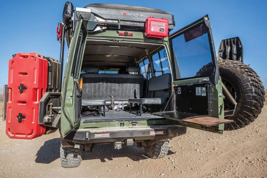 Troopy with rear jump seats
