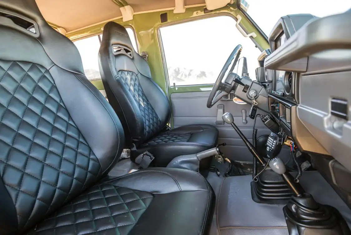 Comfortable Corbeau Trailcat seats