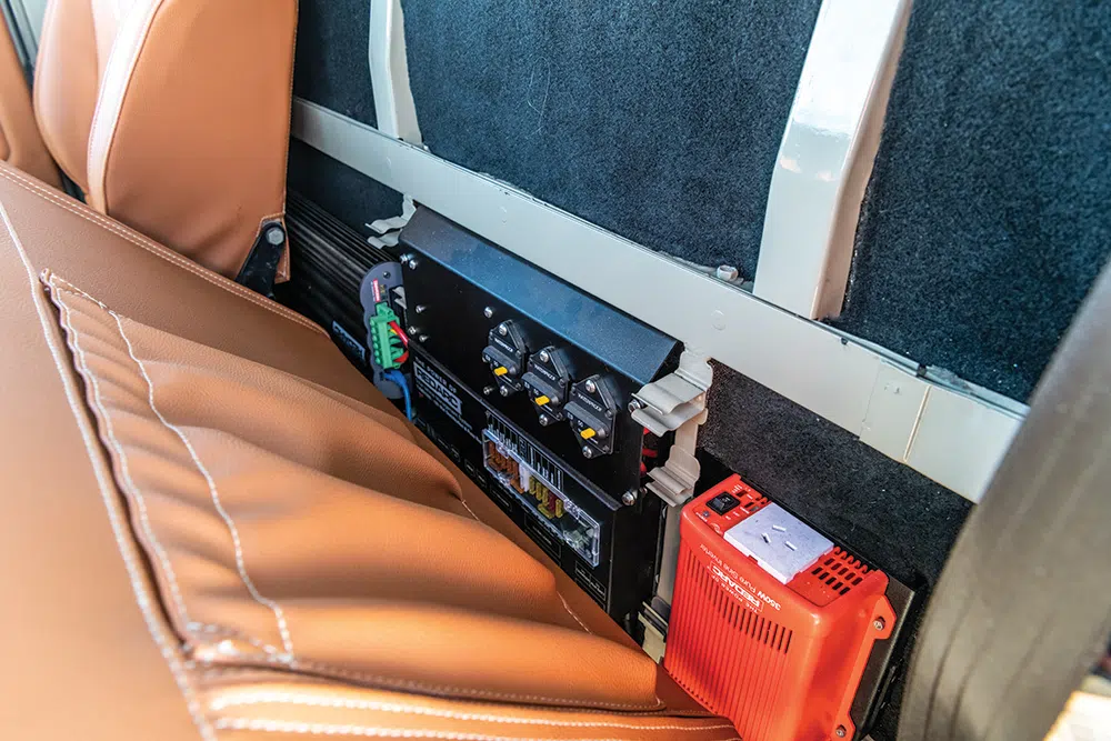 First FJ to be completely wired by Redarc