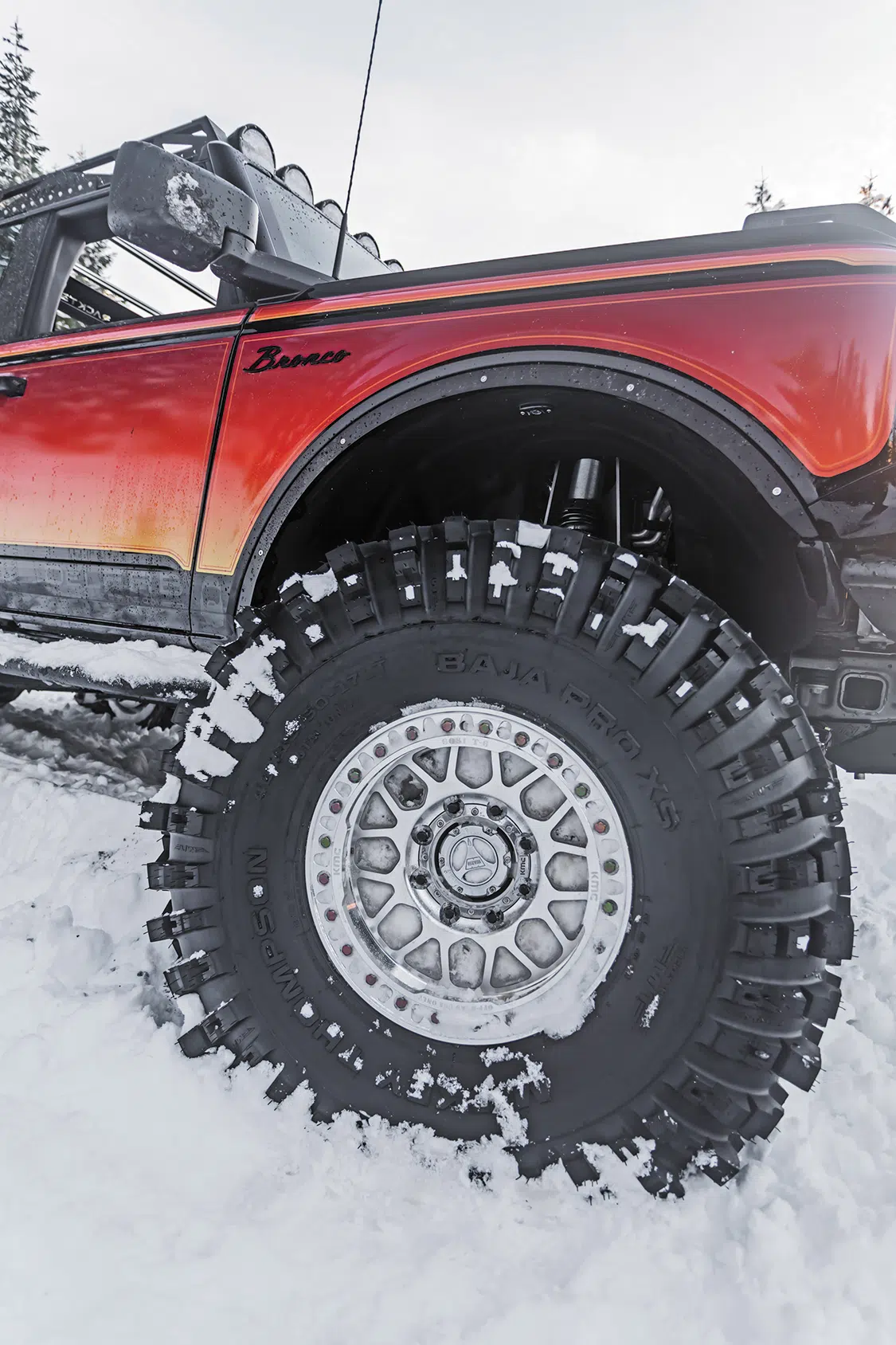 KMC Grenade 17×8.5 beadlock wheels